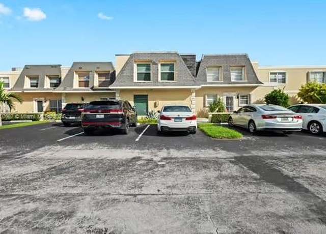 Property at 2213 NE 7th St #19, Hallandale Beach, FL 33009, 3 beds, 2.5 baths