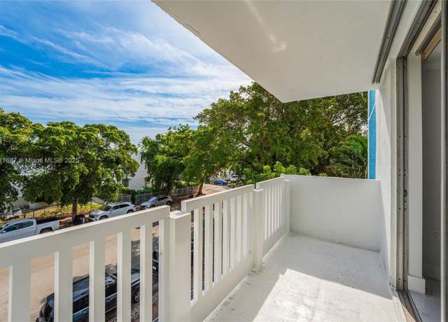 Property at 910 Michigan Ave #301, Miami Beach, FL 33139, 1 bed, 1 bath