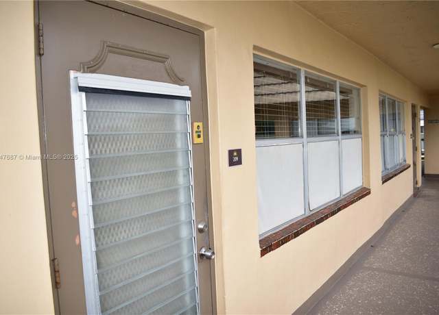 Property at 9141 Sunrise Lakes Blvd #209, Sunrise, FL 33322, 1 bed, 1 bath