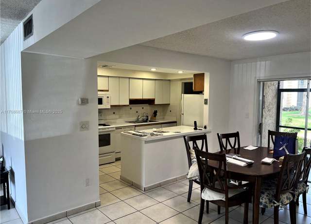 Property at 8401 SW 107th Ave Unit 121E, Miami, FL 33173, 2 beds, 2 baths