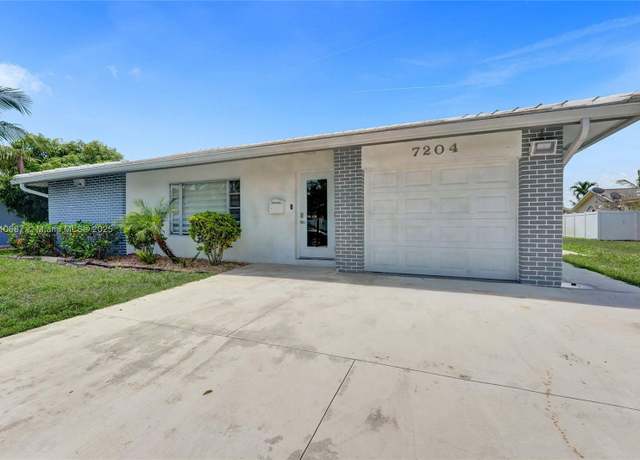 Property at 7204 NW 76th Dr, Tamarac, FL 33321, 2 beds, 2 baths