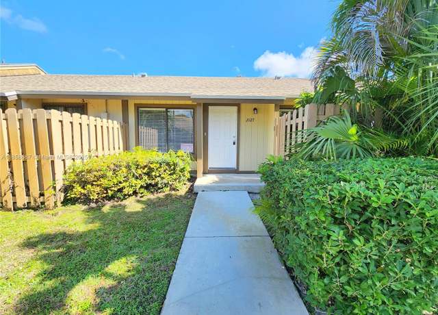 Property at 21127 NE 5th Pl, Miami, FL 33179, 2 beds, 1 bath