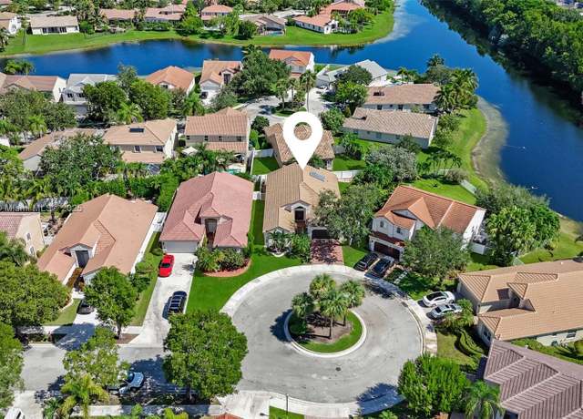 Property at 211 Cameron Ct, Weston, FL 33326, 4 beds, 2.5 baths