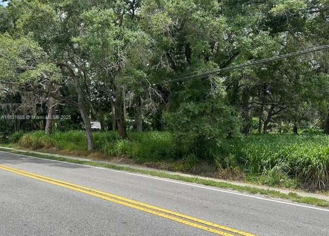 Property at 301 E Shell Point Rd, Tampa, FL 33570