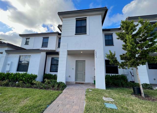 Property at 12963 SW 233rd Ter #12963, Homestead, FL 33032, 3 beds, 2.5 baths
