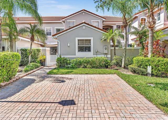 Property at 1130 Butternut Ln #1130, Hollywood, FL 33019, 3 beds, 3 baths