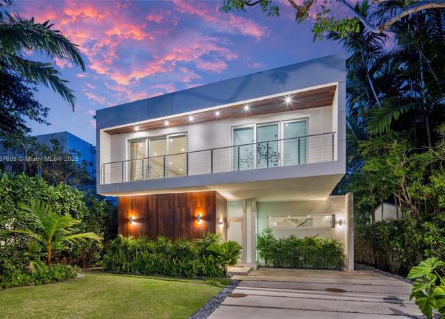 Property at 4039 Ventura Ave, Miami, FL 33133, 5 beds, 4.5 baths