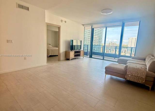 Property at 1000 Brickell Plz #2008, Miami, FL 33131, 1 bed, 1.5 baths
