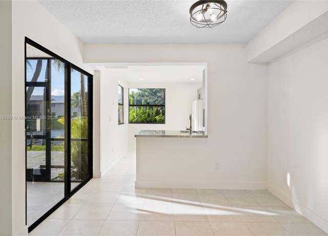 Property at 1160 Washington Cir Unit 1160F, Homestead, FL 33034, 2 beds, 2 baths