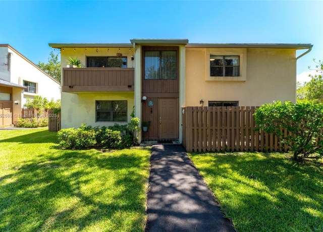 Property at 11385 SW 109th Rd Unit 44G, Miami, FL 33176, 3 beds, 2.5 baths