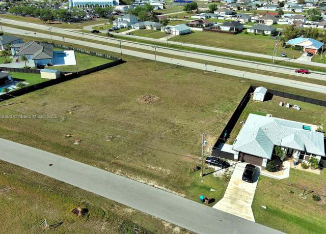 Property at 460 NE Juanita Pl, Cape Coral, FL 33909