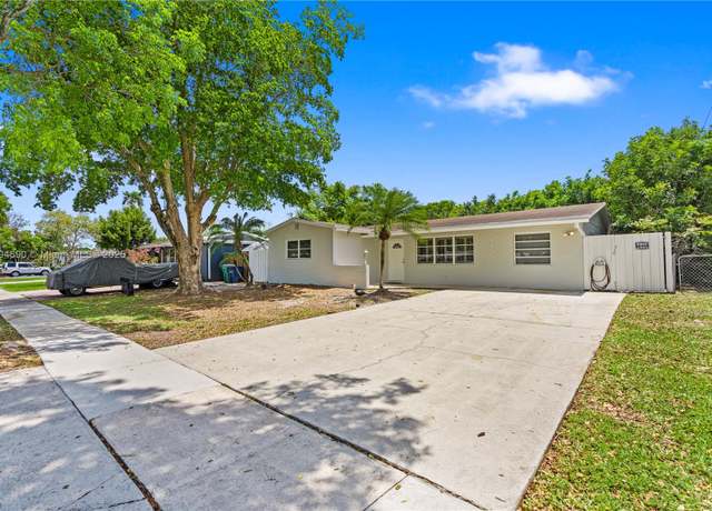 Property at 9456 SW 52nd Ct, Cooper City, FL 33328, 3 beds, 2 baths