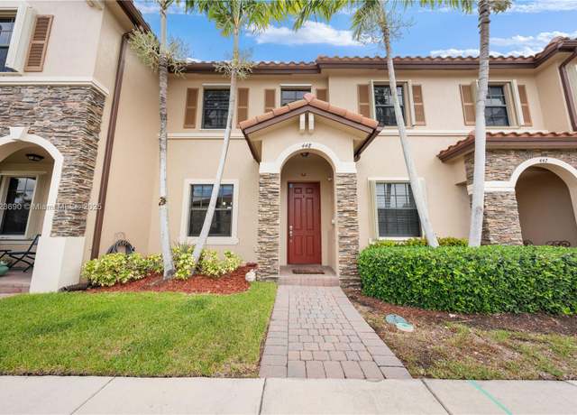 Property at 448 SE 32nd Ave, Homestead, FL 33033, 2 beds, 2.5 baths