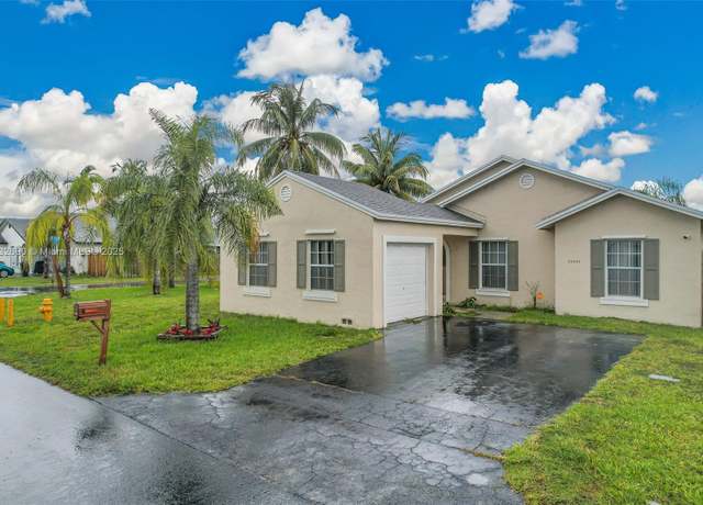 Property at 24920 SW 127th Ct, Homestead, FL 33032, 4 beds, 2 baths