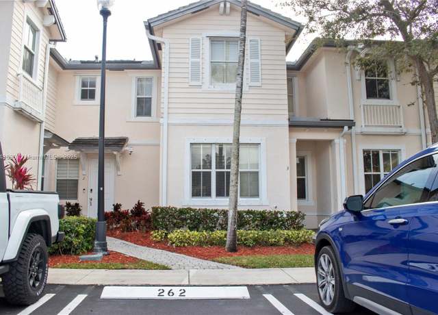 Property at 153 SE 28th Pl #3, Homestead, FL 33033, 3 beds, 2.5 baths