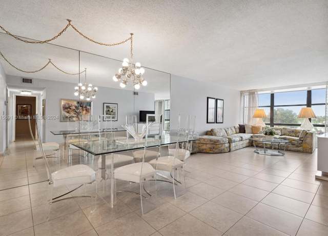Property at 1000 Parkview Dr #423, Hallandale Beach, FL 33009, 1 bed, 1.5 baths