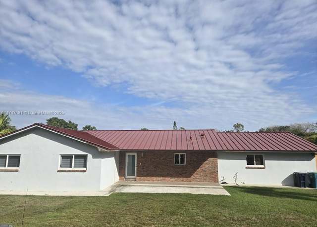Property at 19501 SW 236th St, Homestead, FL 33031, 3 beds, 3 baths