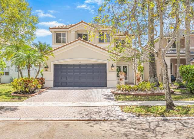 Property at 943 Golden Cane Dr, Weston, FL 33327, 4 beds, 4 baths