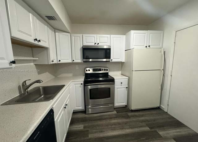 Property at 3700 NW 21st St #409, Lauderdale Lakes, FL 33311, 2 beds, 2 baths