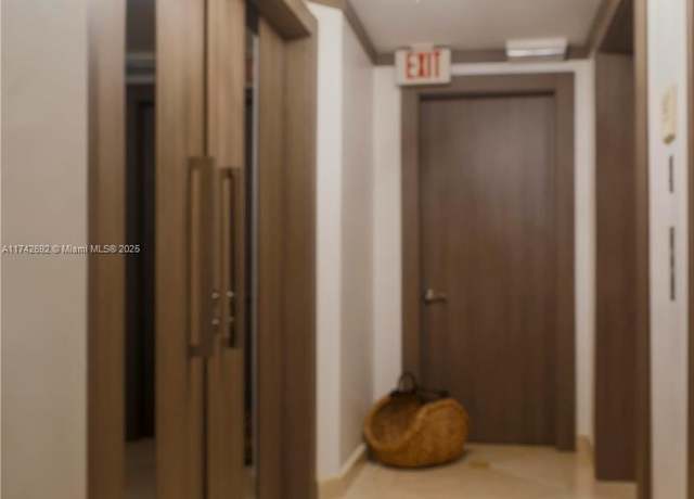 Property at 18911 Collins Ave #2406, Sunny Isles Beach, FL 33160, 3 beds, 2.5 baths