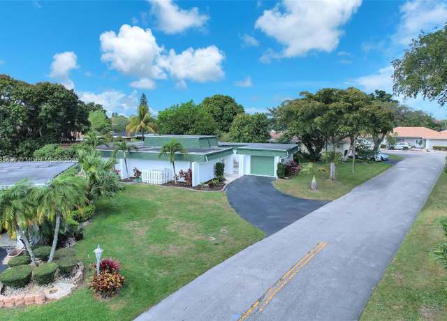 Property at 5820 Australian Pine Dr, Tamarac, FL 33319, 3 beds, 2 baths