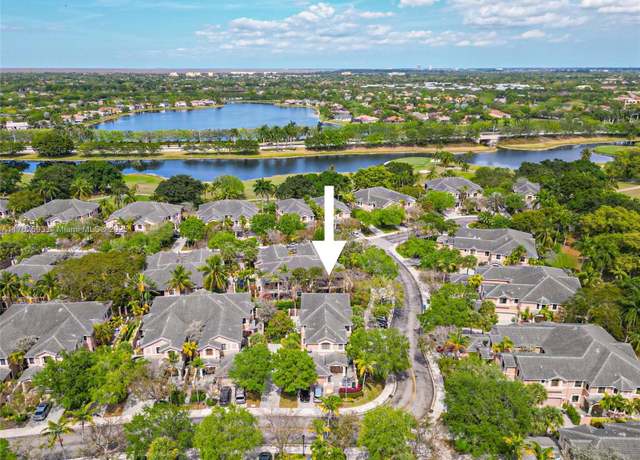 Property at 2790 Center Court Dr Unit 2-31, Weston, FL 33332, 3 beds, 3 baths
