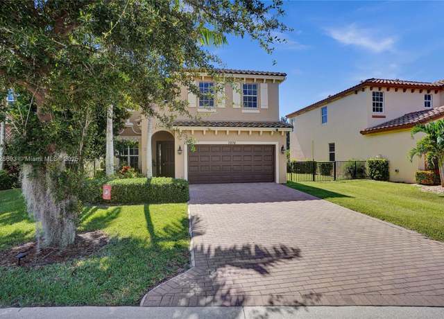 Property at 7876 Patriot St, Lake Worth, FL 33463, 4 beds, 2.5 baths