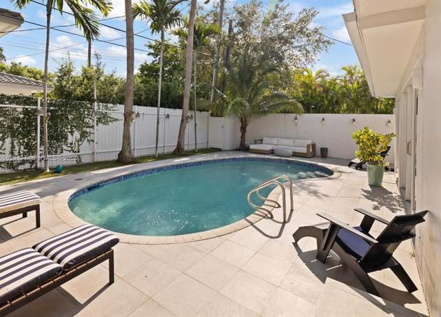 Property at 1610 S Bayshore Dr, Miami, FL 33133, 3 beds, 2 baths