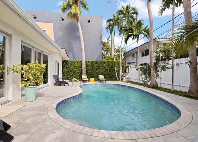 Property at 1610 S Bayshore Dr, Miami, FL 33133, 3 beds, 2 baths