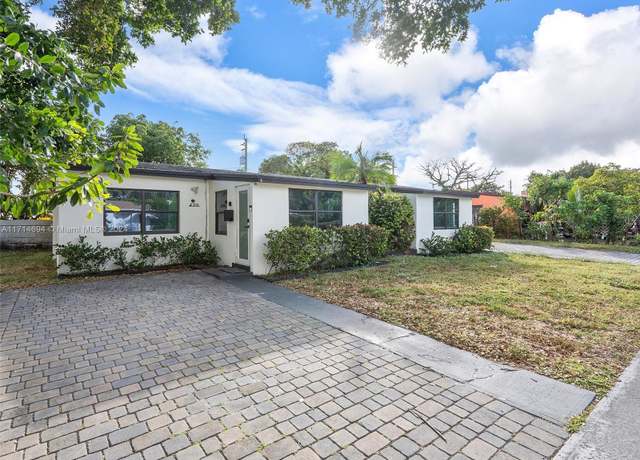 Property at 300 SW 23rd St, Fort Lauderdale, FL 33315, 2 beds, 2 baths