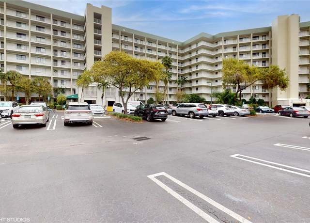 Property at 2334 S Cypress Bend Dr #504, Pompano Beach, FL 33069, 2 beds, 2 baths