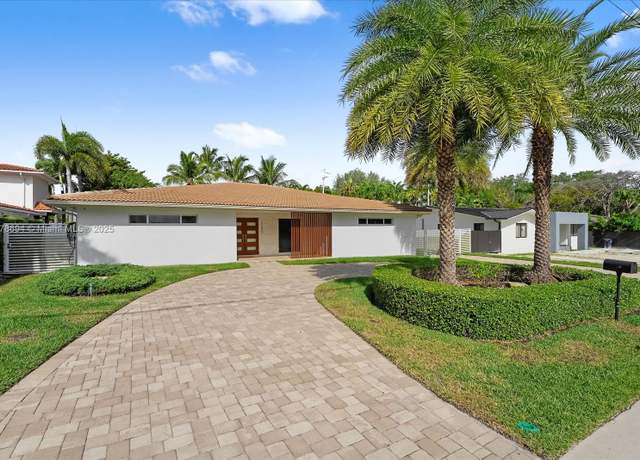 Property at 4280 SW 57 Ave, Miami, FL 33155, 5 beds, 4.5 baths
