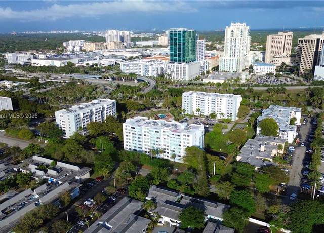 Property at 9125 SW 77th Ave #307, Miami, FL 33156, 1 bed, 1 bath