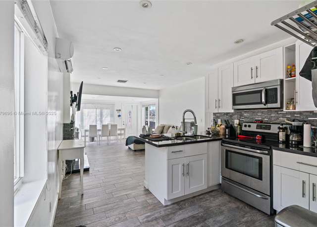 Property at 1843 SW 4th Ave, Fort Lauderdale, FL 33315, 2 beds, 1 bath