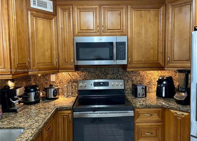 Property at 10249 NW 9th St Cir Unit 102-8, Miami, FL 33172, 2 beds, 2 baths