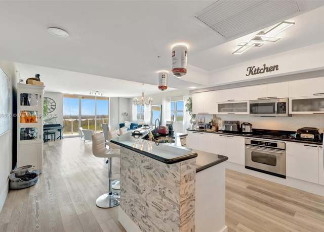 Property at 14951 Royal Oaks Ln #1409, North Miami, FL 33181, 3 beds, 3.5 baths