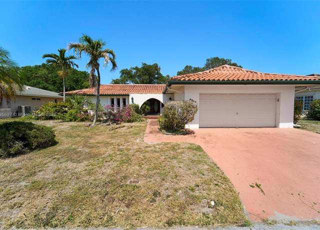 Property at 4508 King Palm Dr, Tamarac, FL 33319, 3 beds, 3 baths