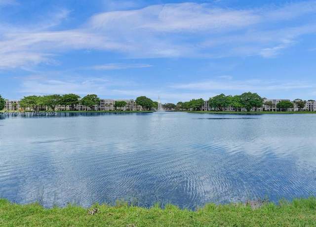Property at 1520 Whitehall Dr #103, Davie, FL 33324, 2 beds, 2 baths