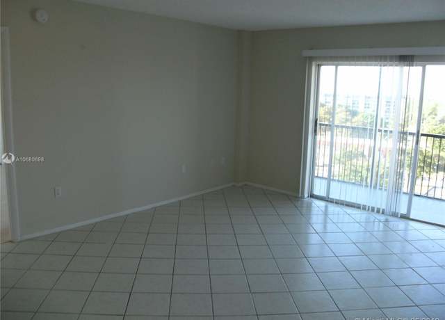 Property at 4174 Inverrary Dr #911, Lauderhill, FL 33319, 1 bed, 1.5 baths