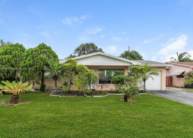 Property at 3620 NW 29th St, Lauderdale Lakes, FL 33311, 2 beds, 2 baths