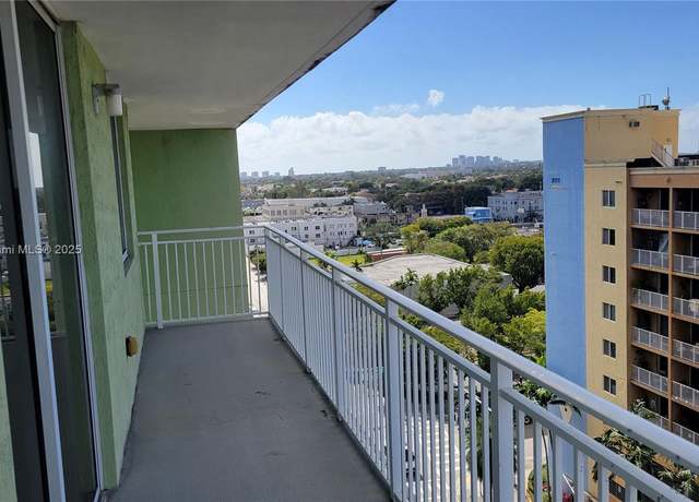 Property at 219 NW 12th Ave #1004, Miami, FL 33128, 2 beds, 2 baths