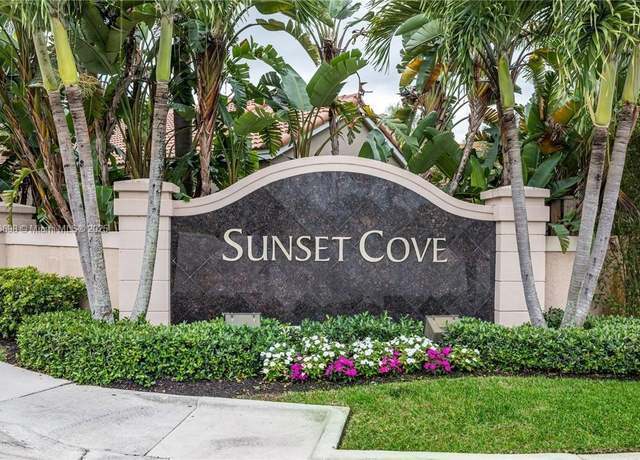 Property at 10101 NW 5th St, Plantation, FL 33324, 2 beds, 2 baths