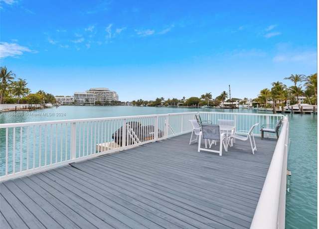 Property at 4710 Pine Tree Dr #45, Miami Beach, FL 33140, 1 bed, 1 bath