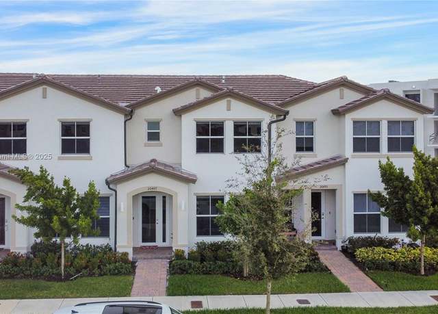 Property at 26487 SW 148th Ave #26487, Homestead, FL 33032, 3 beds, 2.5 baths