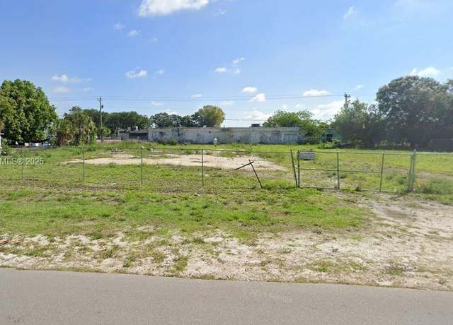 Property at 312 Jefferson Ave W, Other City - In The State Of Florida, FL 34142