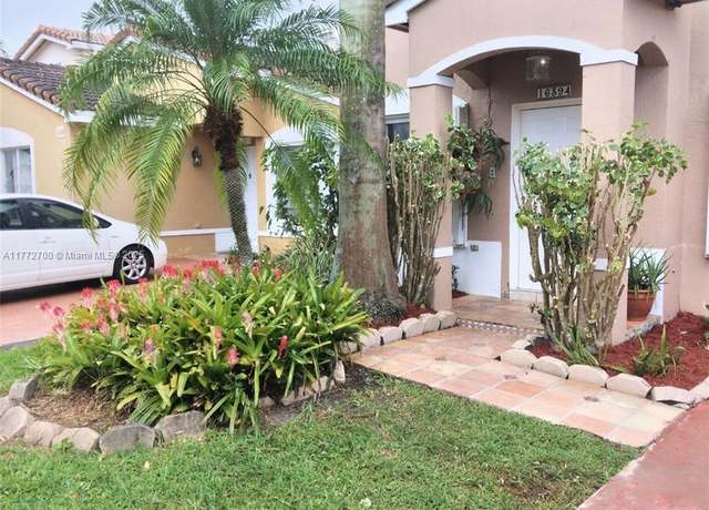 Property at 16394 SW 97th St, Miami, FL 33196, 3 beds, 2.5 baths