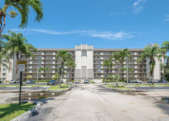 Property at 3150 W Rolling Hills Cir #307, Davie, FL 33328, 2 beds, 2 baths