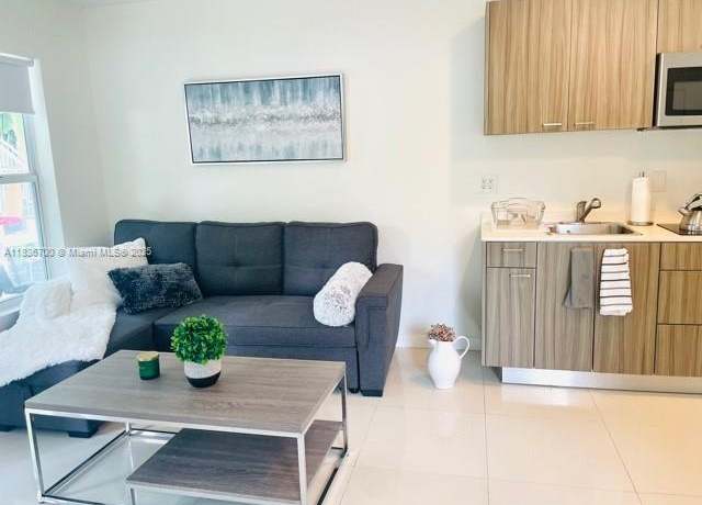 Property at 1419 West Ave #106, Miami Beach, FL 33139, 1 bed, 1 bath