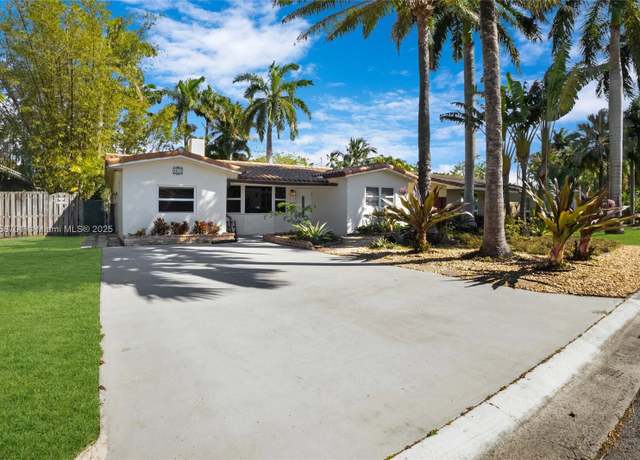 Property at 1025 Lincoln St, Hollywood, FL 33019, 4 beds, 2 baths
