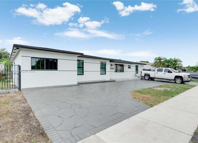 Property at 25520 SW 127th Ave, Homestead, FL 33032, 4 beds, 2 baths